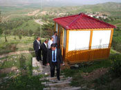 Local Kurd VIPS Visit SSB Shack